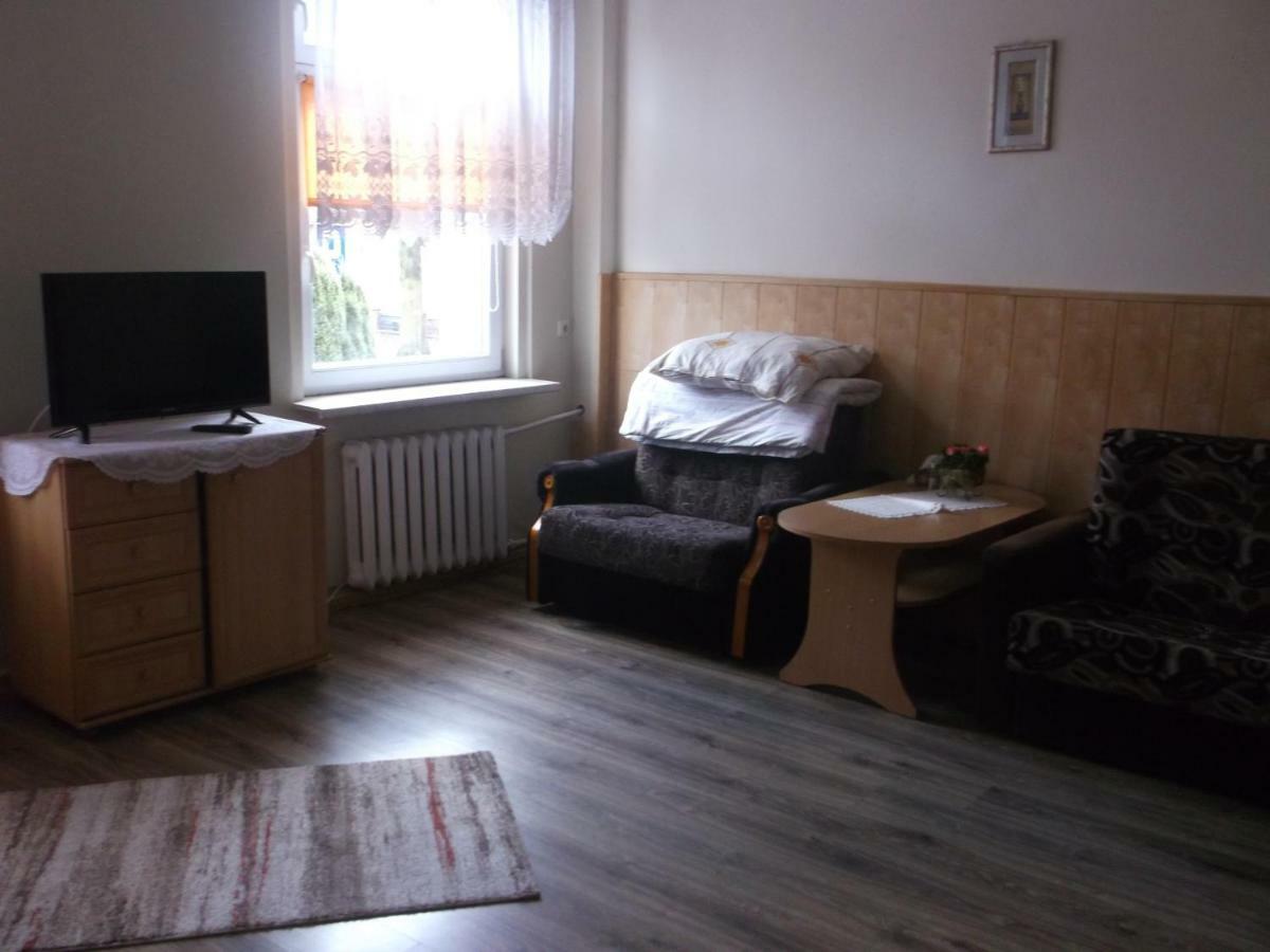 Gosciniec Iwona Hotel Glucholazy ภายนอก รูปภาพ